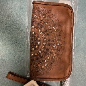 Platania Wristlet NWTS